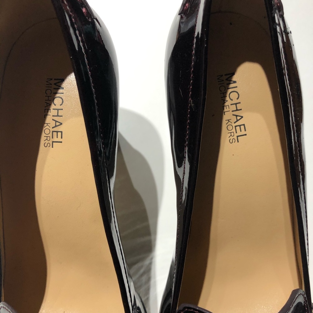 Micheal Kors cranberry shiny shoes - Picture 3 of 6